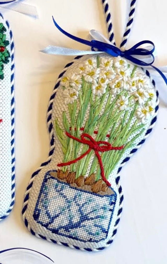 XM-157 - Chinoiserie Paperwhites Ornament