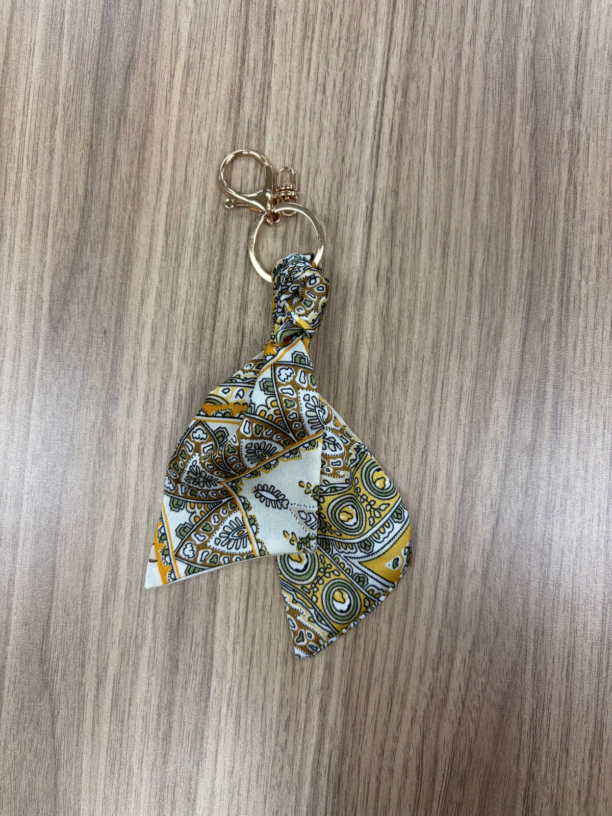 Charming Beads Ribbon Fob