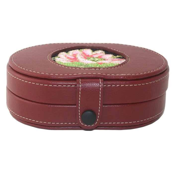 BAG73 - Leather Magnetic Needle Box
