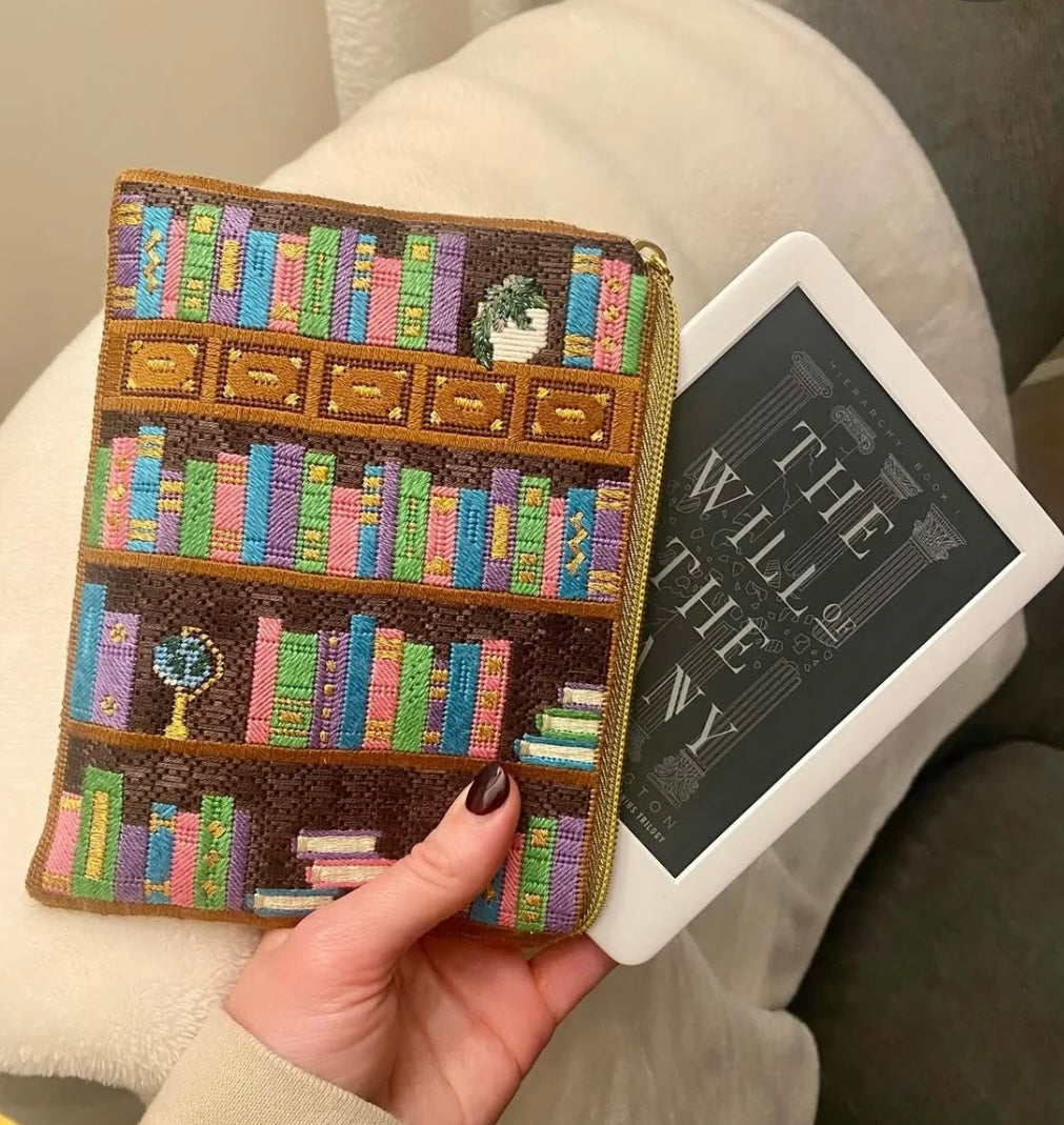 SAS-170 - Bookish Kindle Case