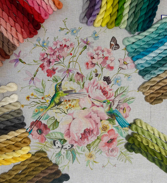 FF335 - Floral Arrangement and Hummingbird