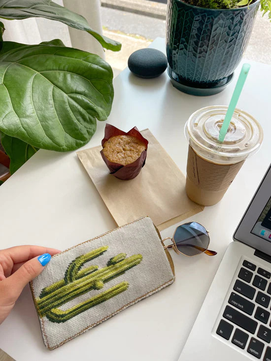 EY232 - Cactus Eyeglass Case