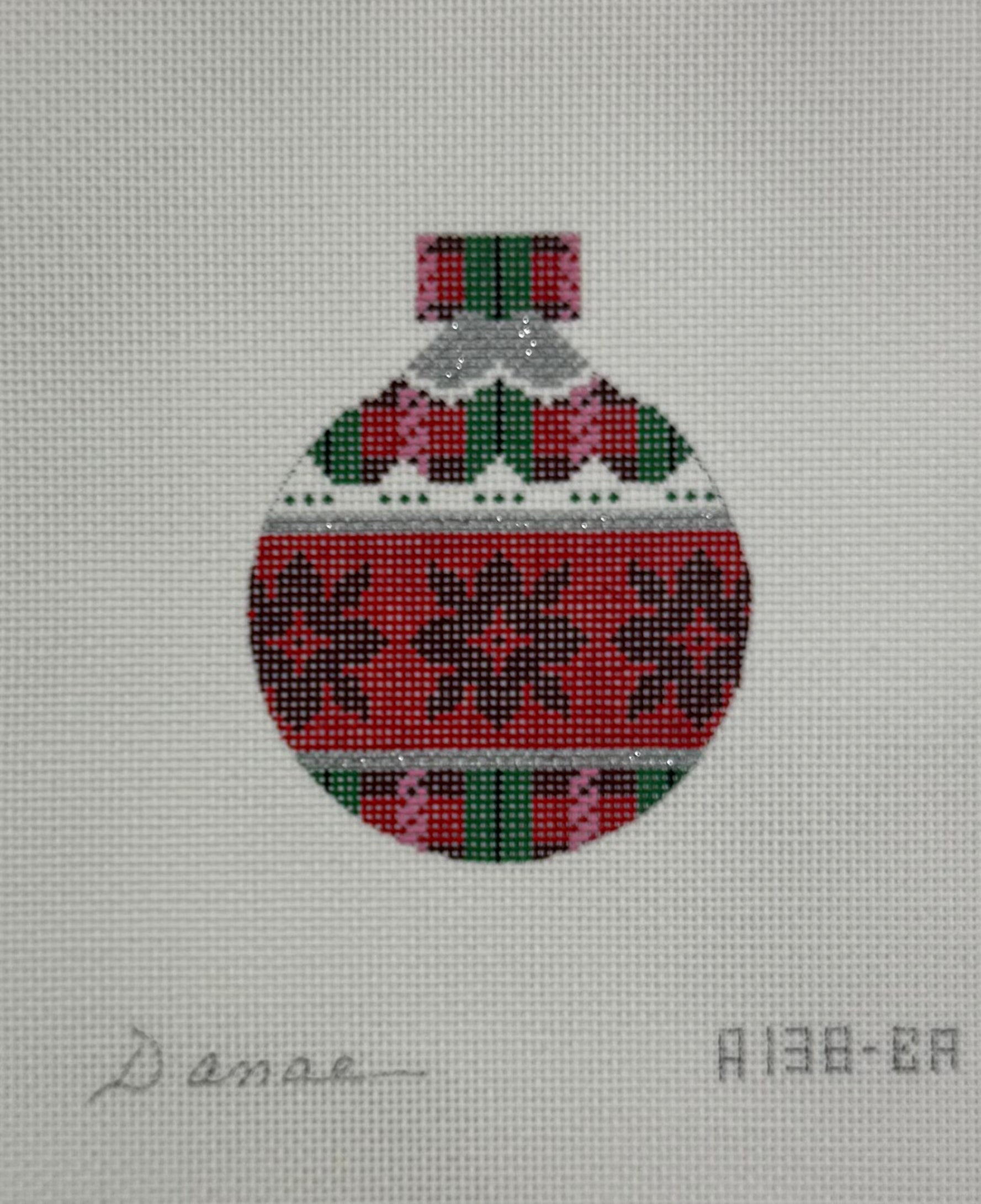 A138-BA - bauble - green and red
