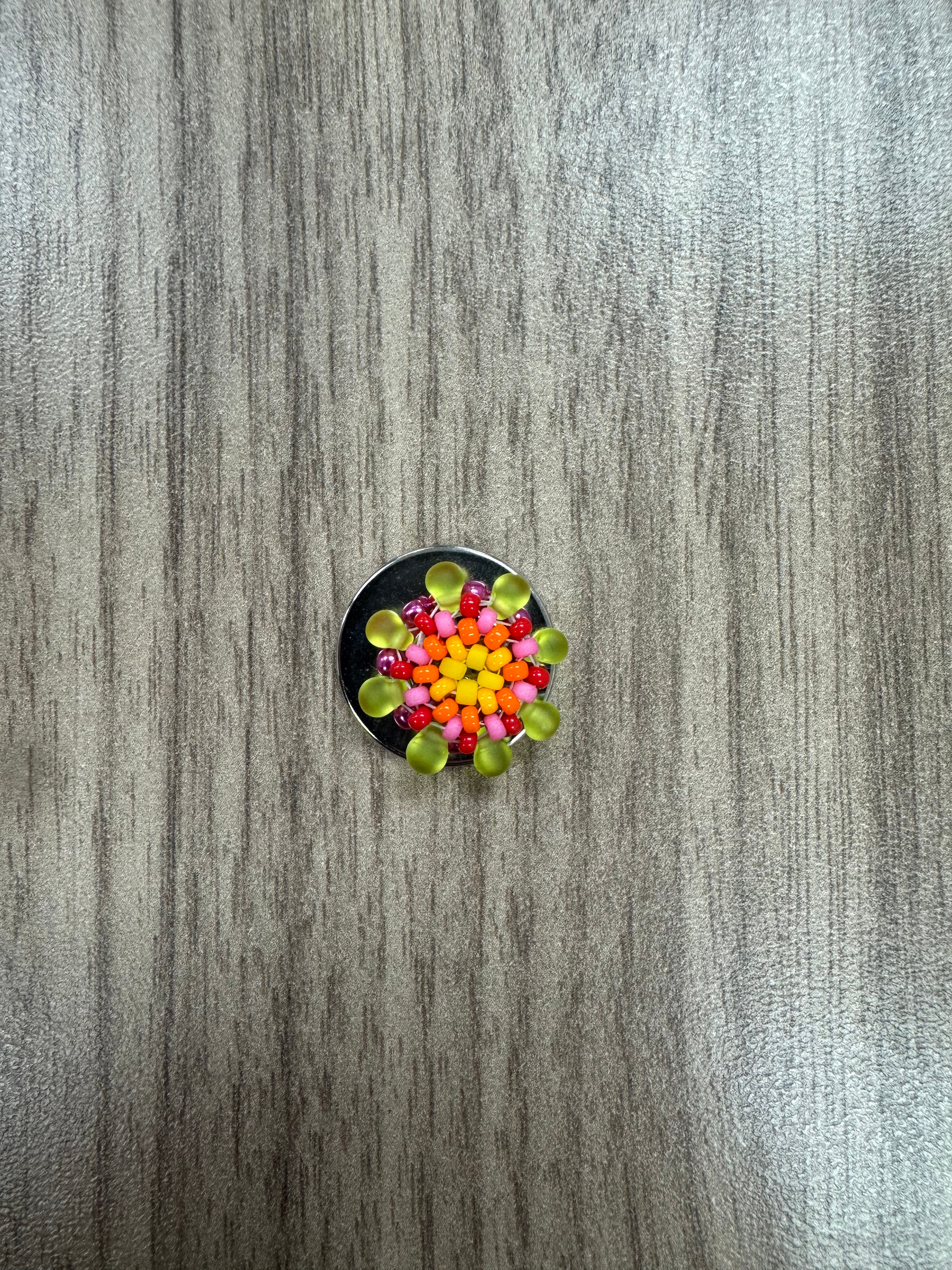 Merry L Mini Beaded Button Needle Minder