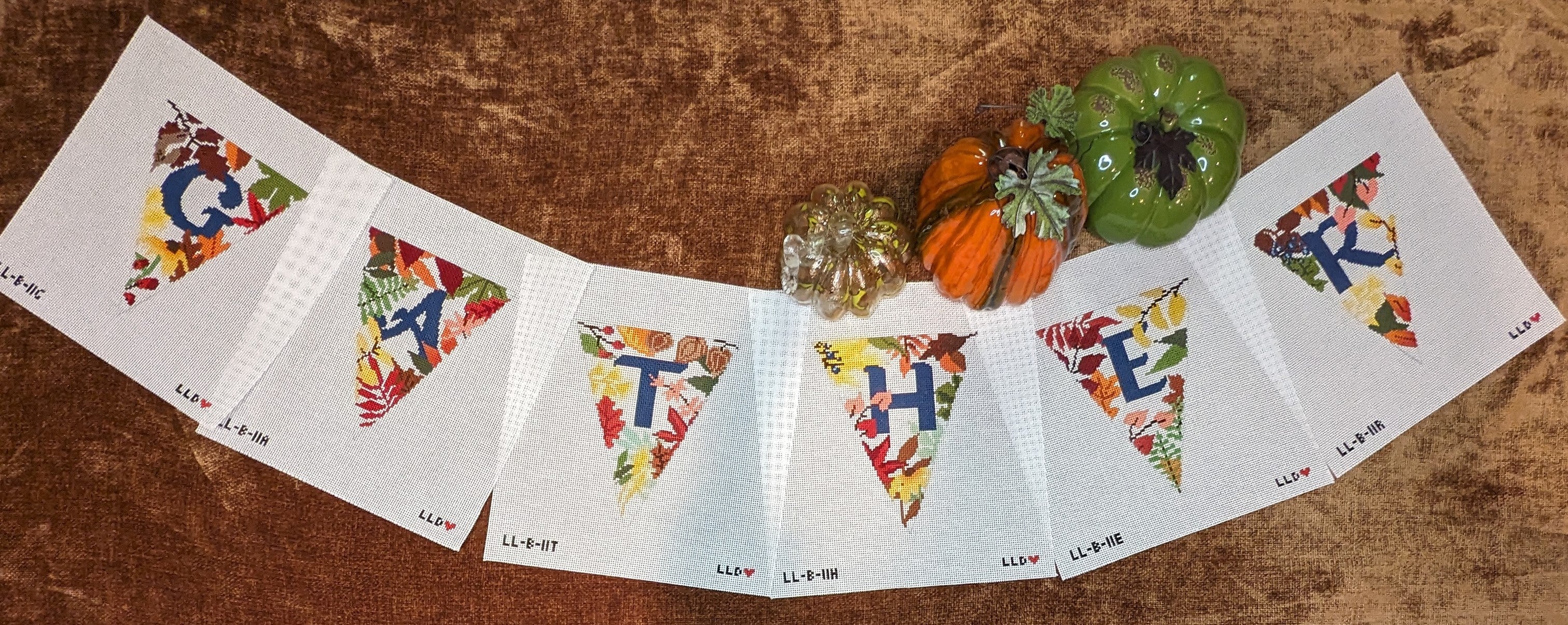 LL-BUN-1101 - Thankful Garland (6 canvases)