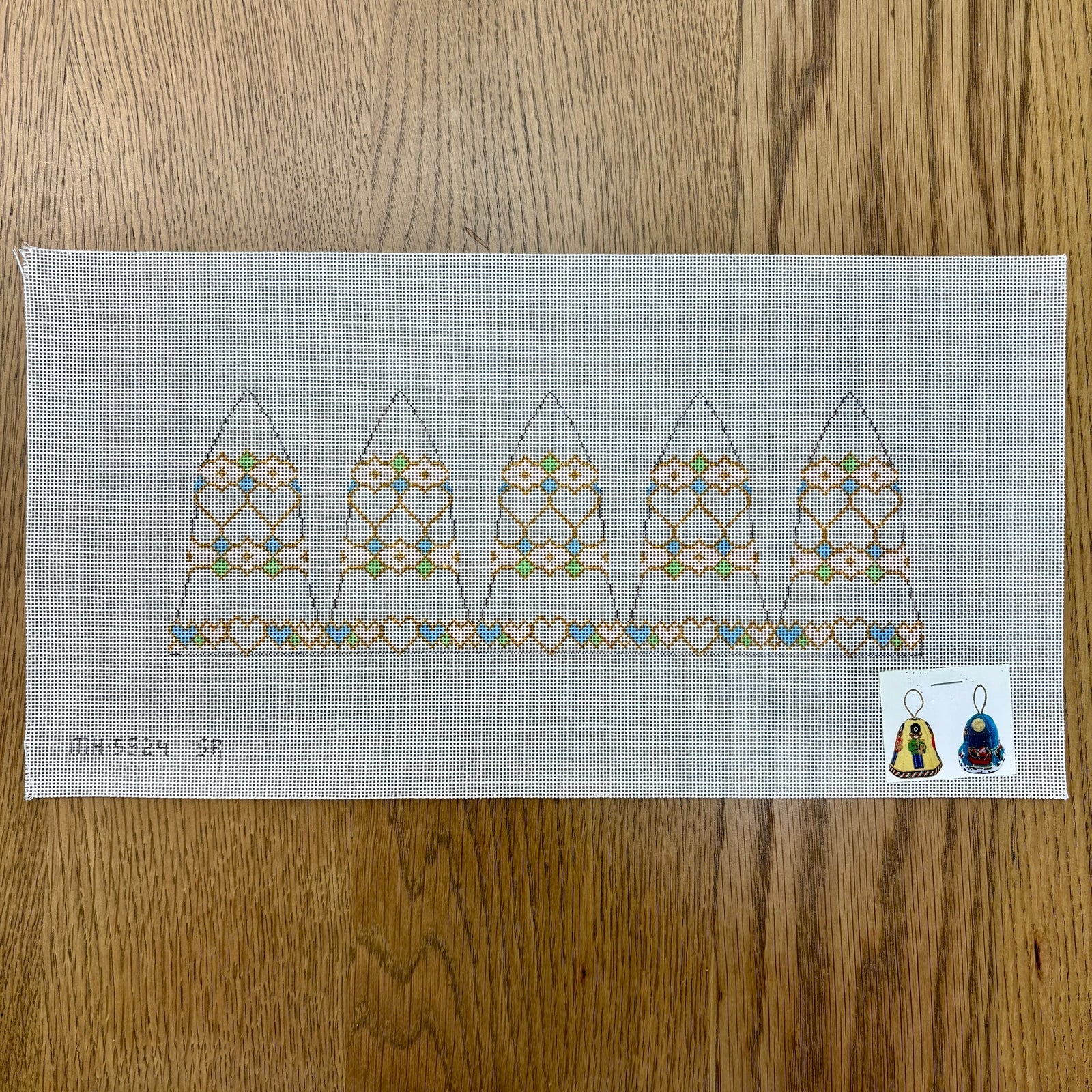 MH5524 - 3D Wedding Bell - Pastel Hearts