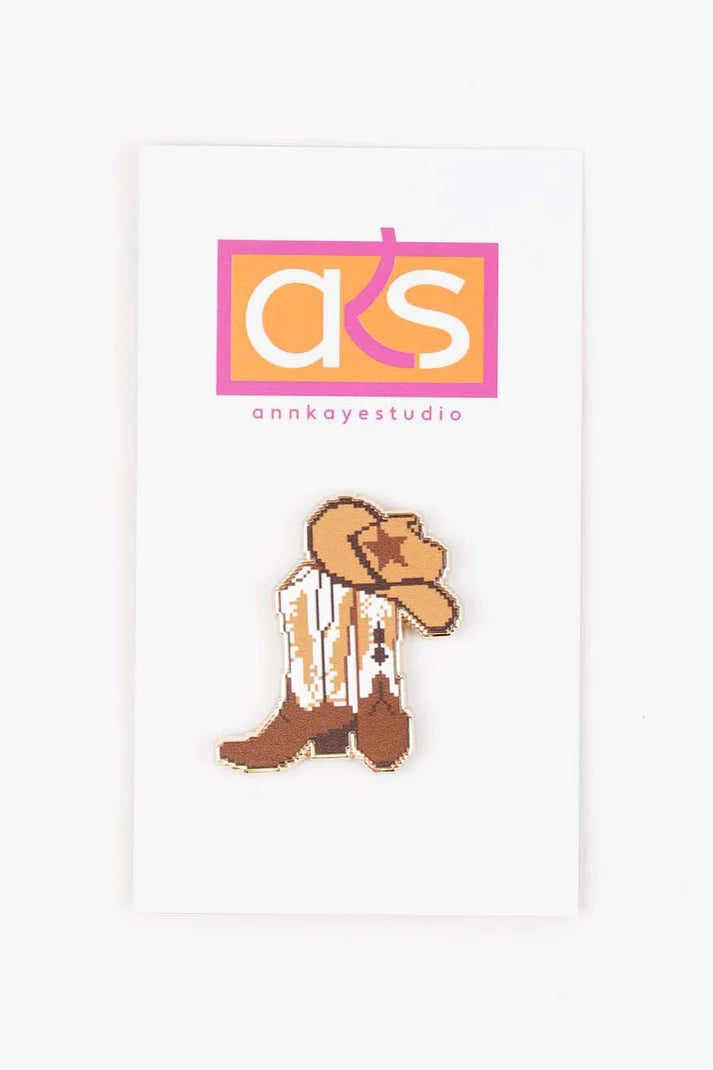 NM29 - Brown Boots Needleminder