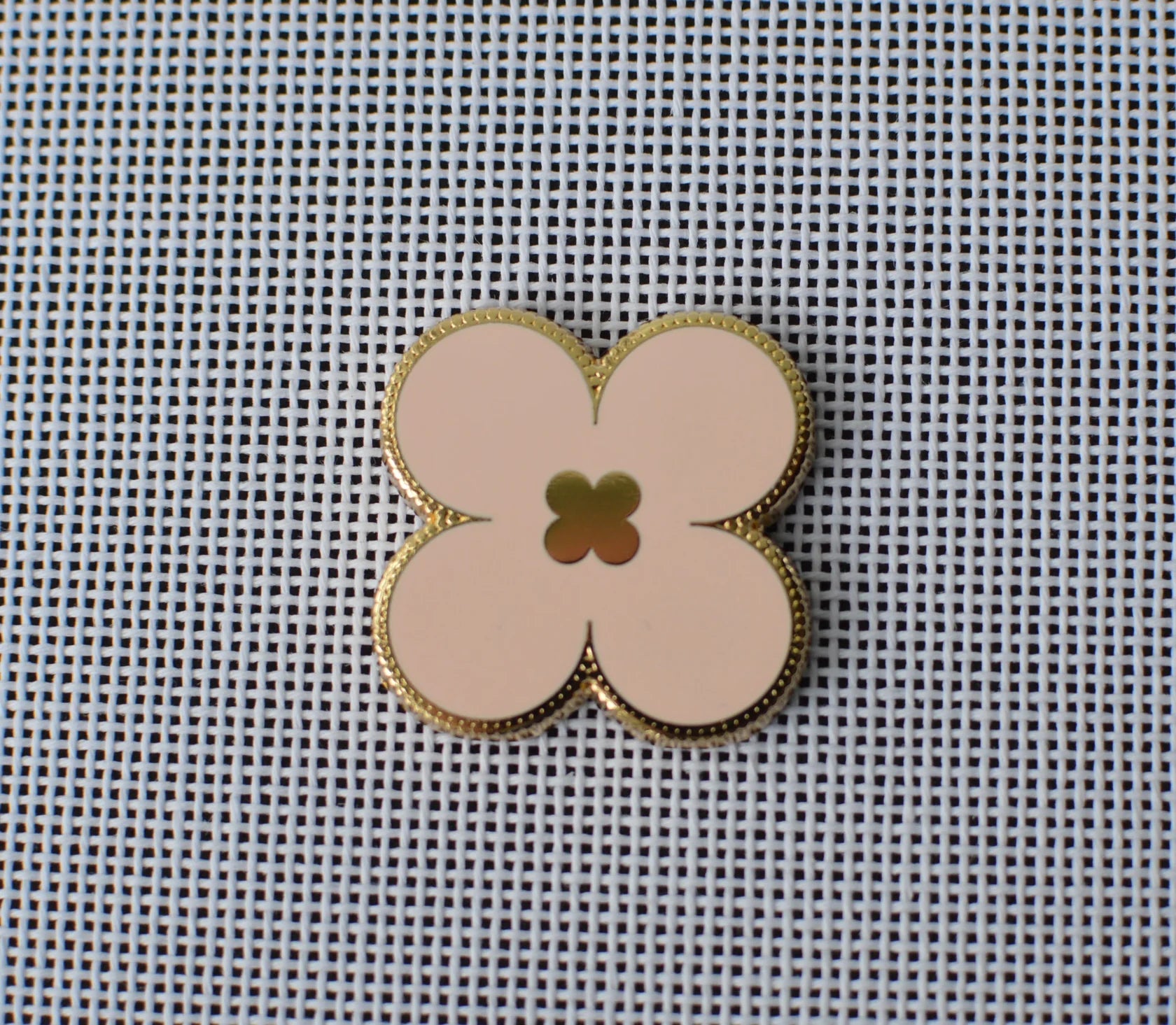 Pink Clover Needle Minder