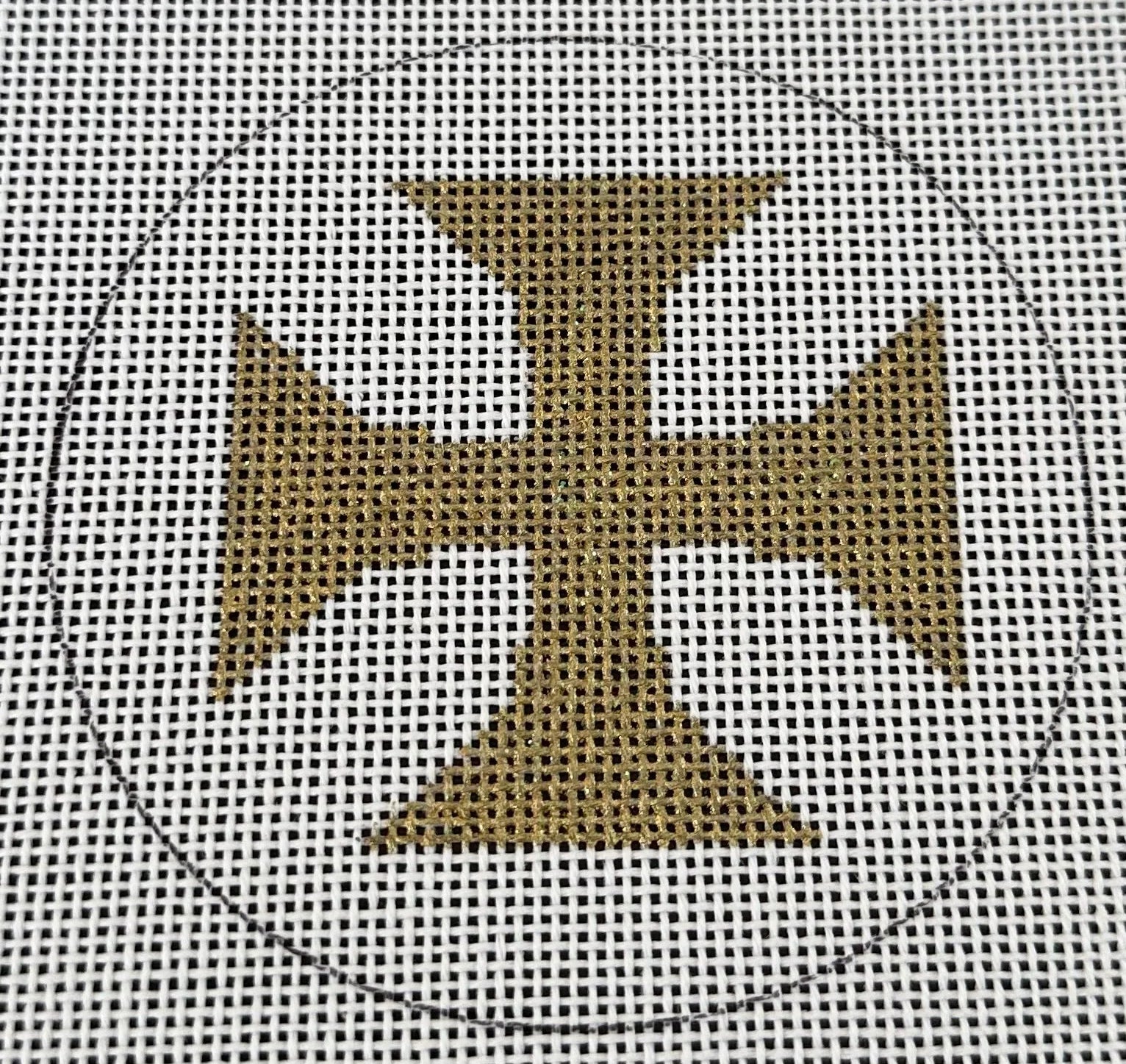 WG11458 - Cross Pate's Crismon