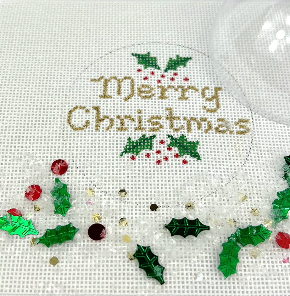 XMD-06 - Clear Dome and Confetti - "Merry Christmas" with Holly - Gold Letters