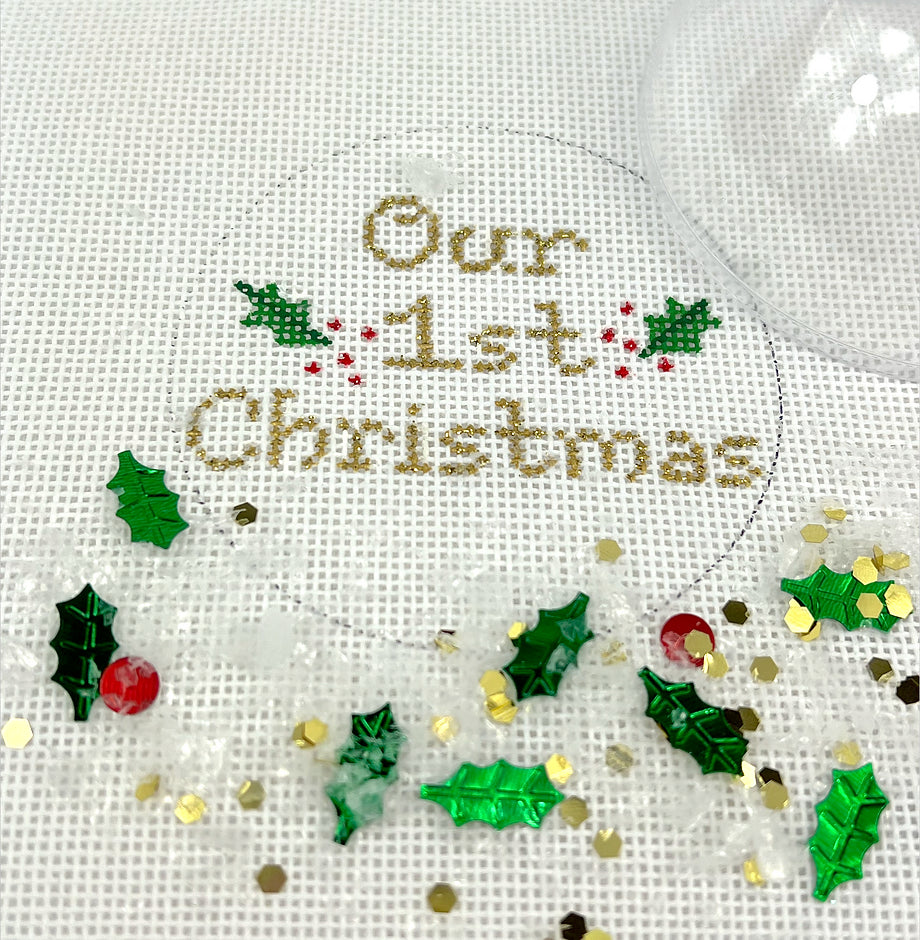 XMD-13 - Clear Dome and Confetti - "Our 1st Christmas" with Holly - Gold Letters