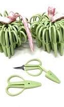 Super Snips