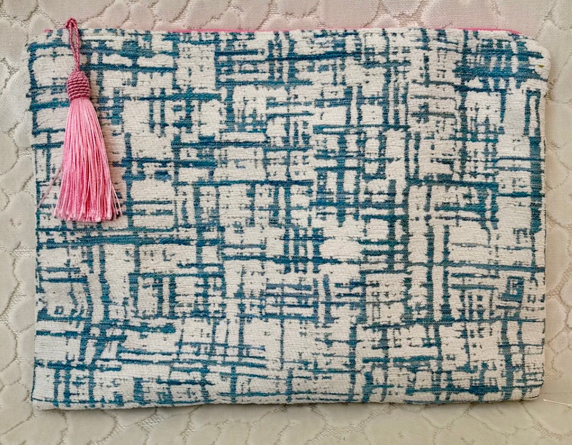 Anna Clutch Blue & Ivory - Colors of Praise