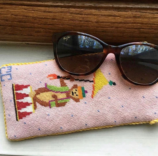 EY131 - Circus Elephant Eyeglass Case