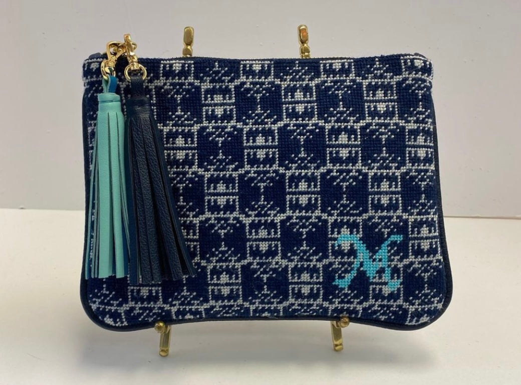 AF111 - Navy/Gold Pagoda Print Clutch