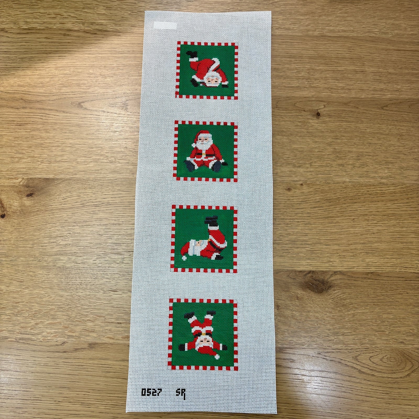 SR0527 - Tumbling Santas, Coaster Set