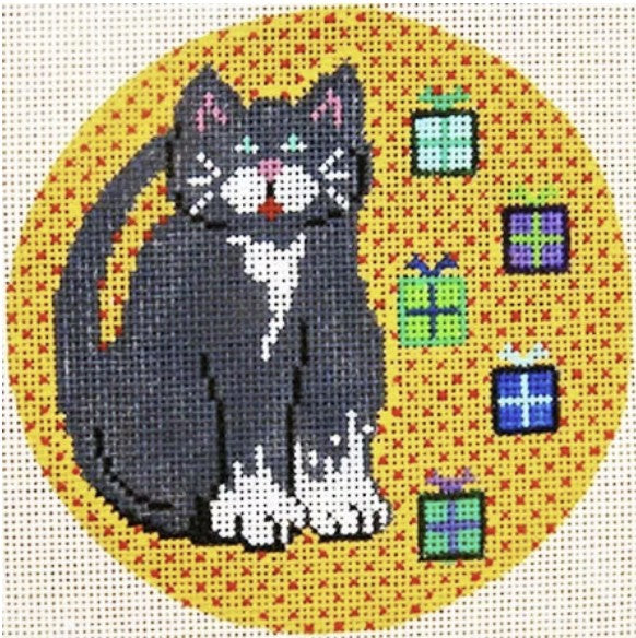 6470 - Gray Kitty and Gifts