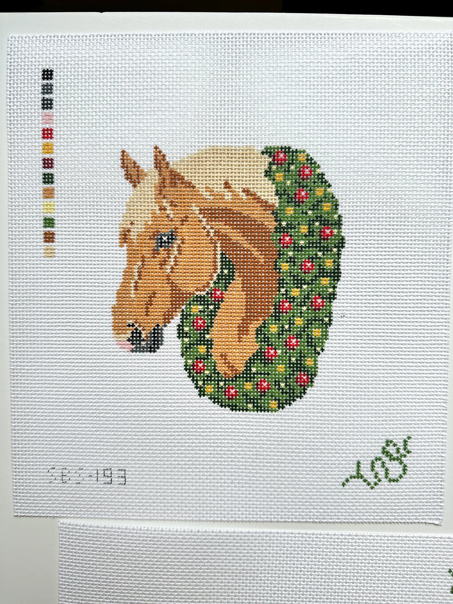 SBS193 - Chestnut Christmas Horse