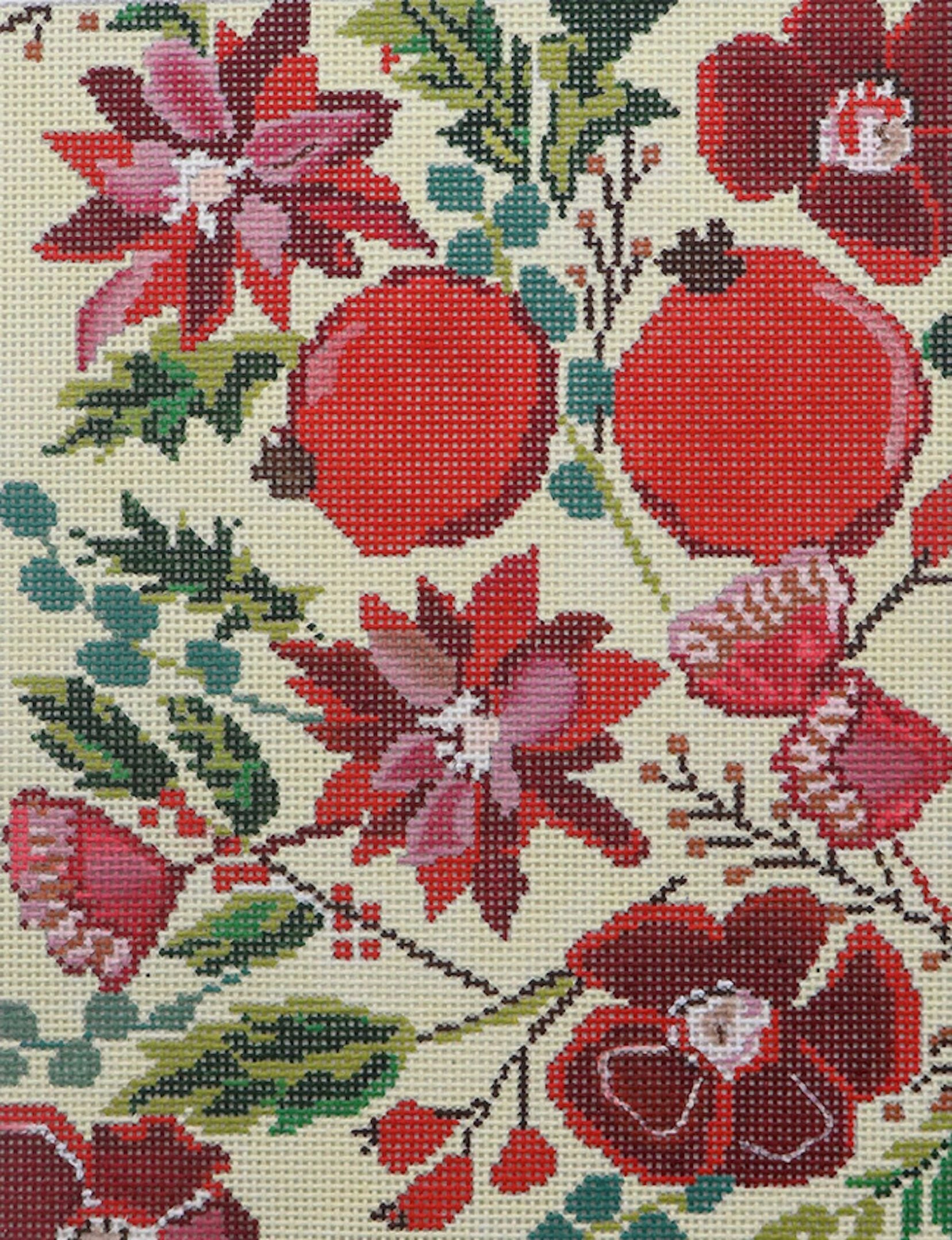 KAA9019 - Pomegranite and Poinsettia