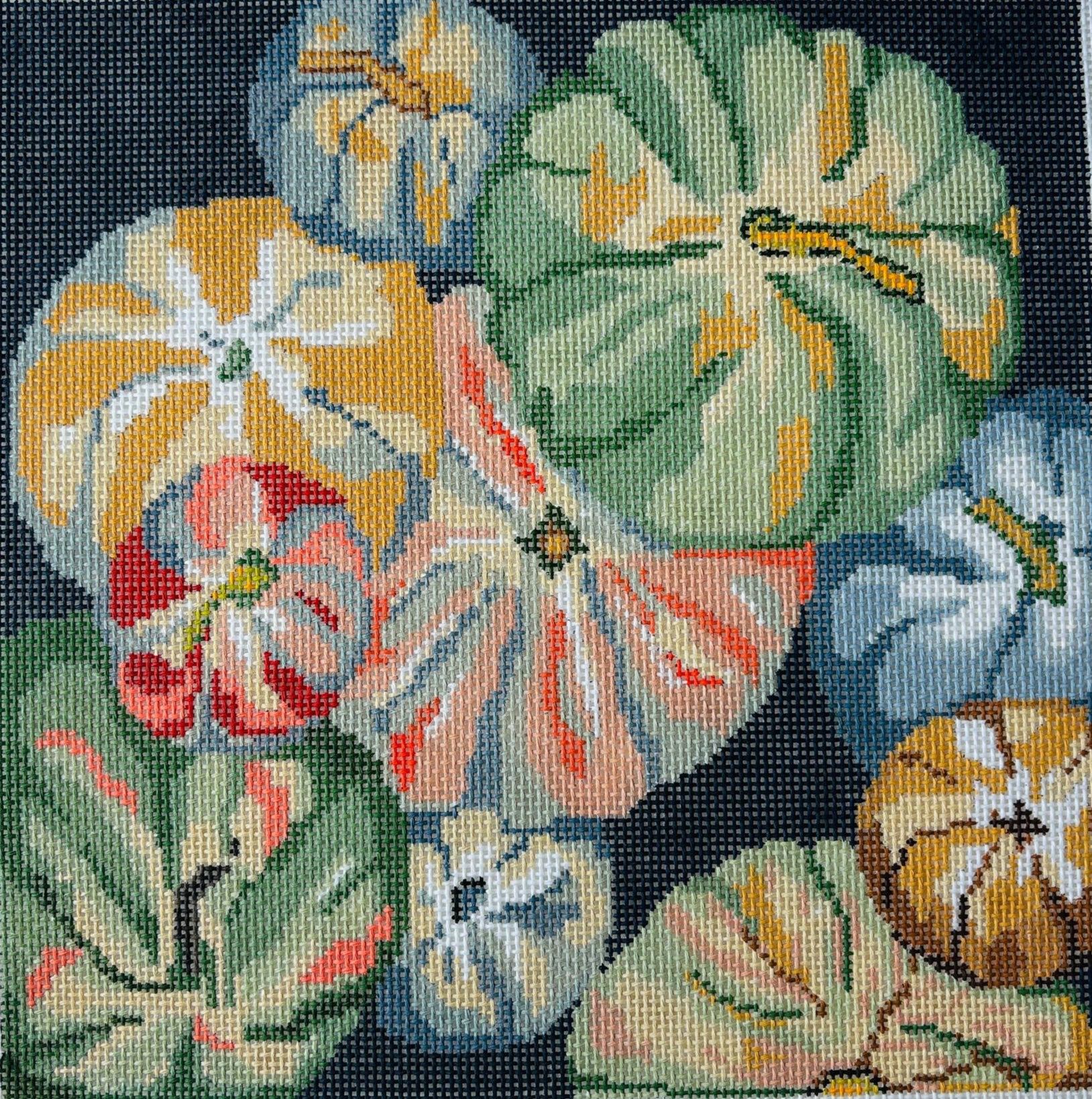 AB39 - Tumbling Pumpkin Pillow