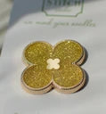 Gold Glitter Clover Needle Minder