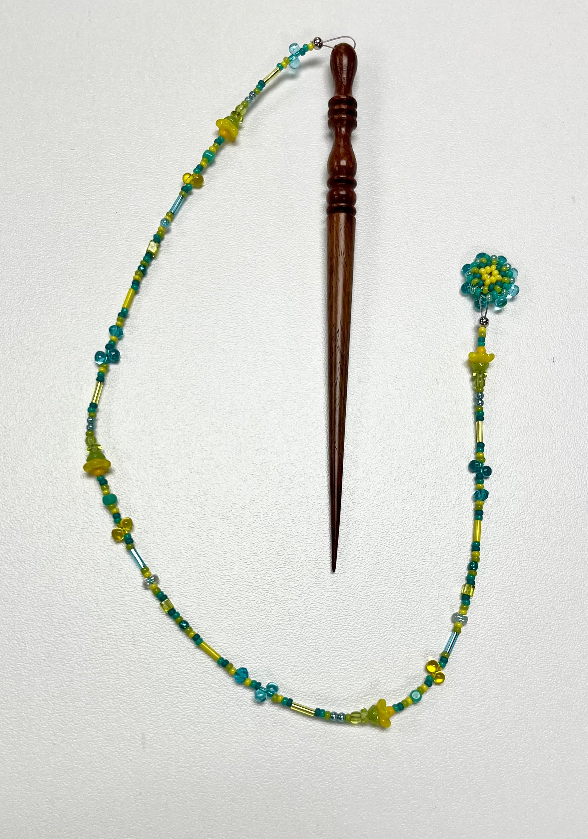 Merry L Beaded Wooden Laying Tool with Needle Minder (additional color ways)