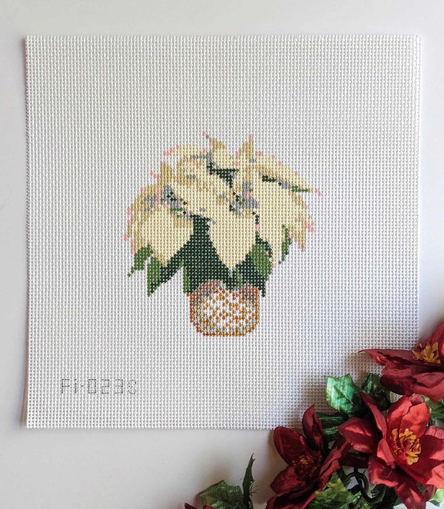 FI-023S  - Poinsettia - White