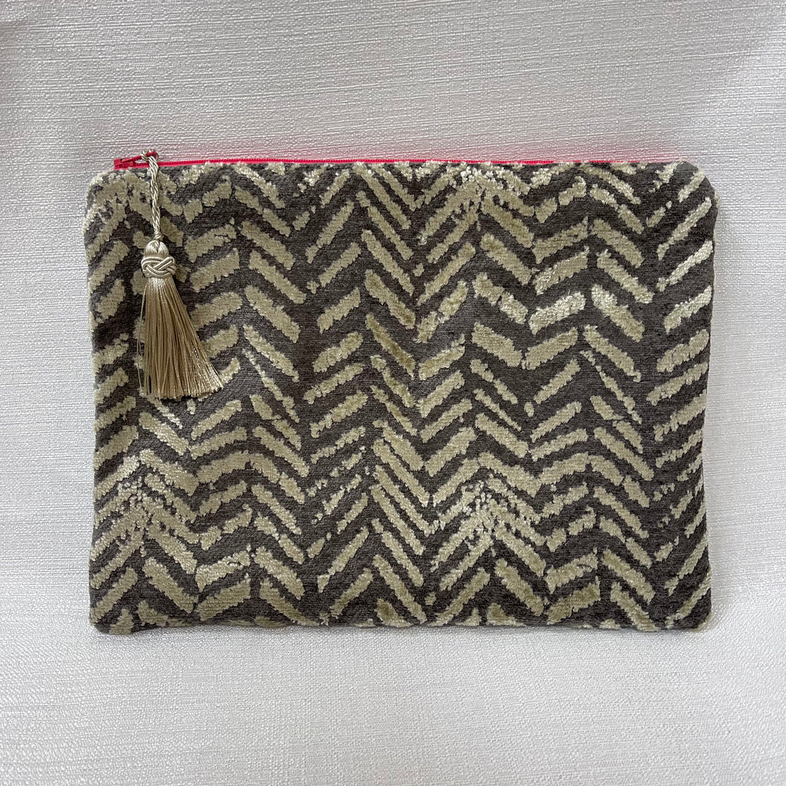 Anna Clutch Angle Pattern  - Colors of Praise