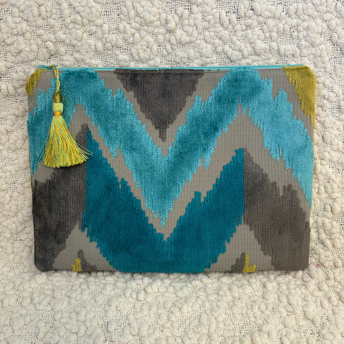 Anna Clutch Cool Tones Zig Zag - Colors of Praise