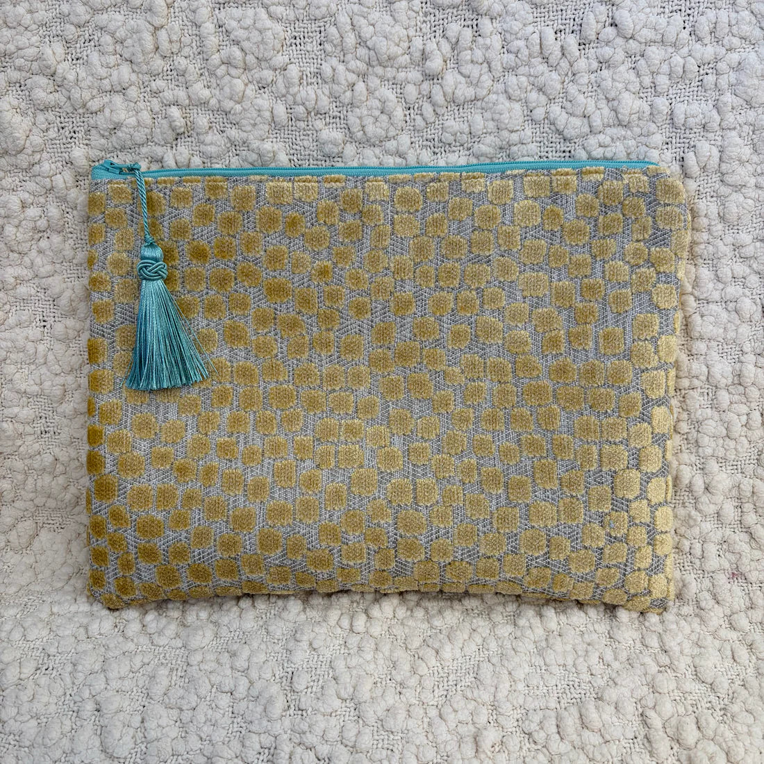 Anna Clutch Spotted - Colors of Praise