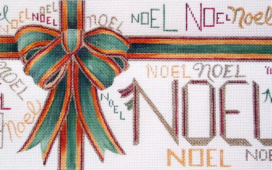 GS-622 NOEL W/ GREEN BOW