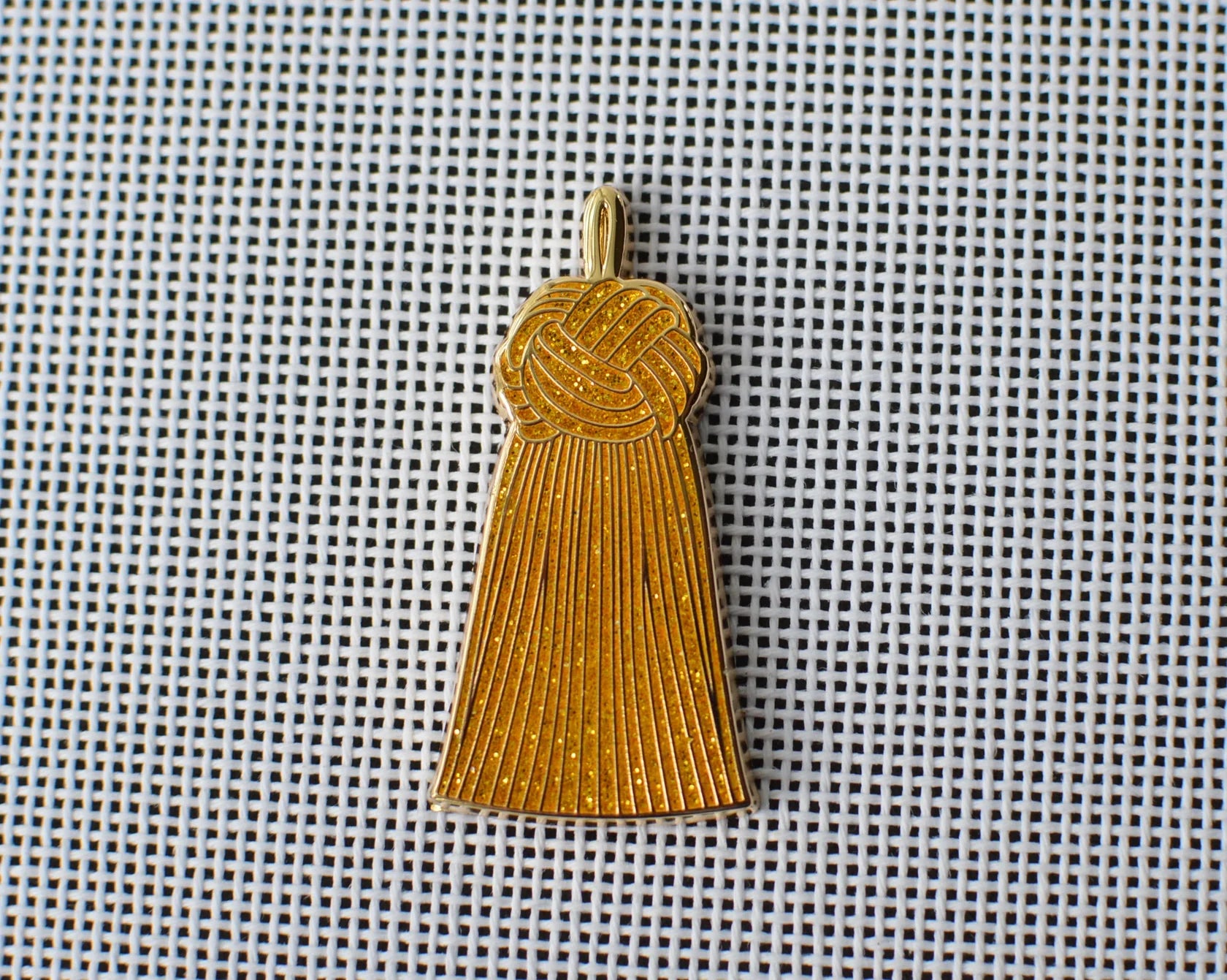 Gold Glitter French Knot Tassel Needle Minder