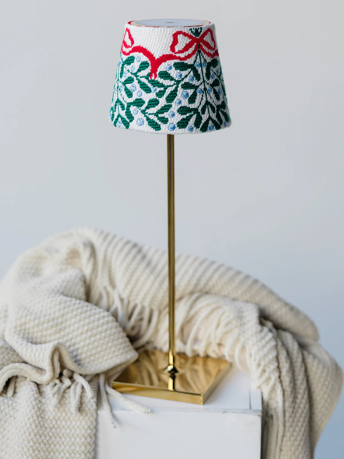 P&P RS2 - Red Bow Mistletoe Lampshade