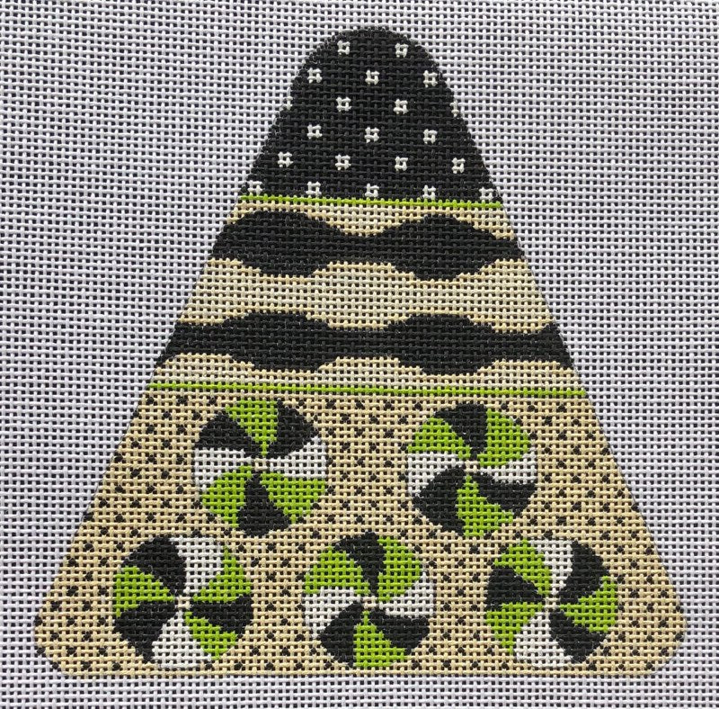 HW129E-BW - Candy Corn - Candy Swirls - Black & White