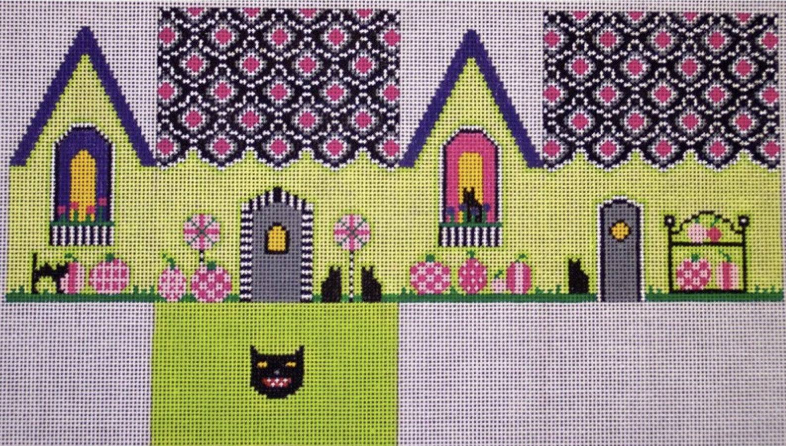 HW136 - Pink Pumpkin Witch Cottage - Small