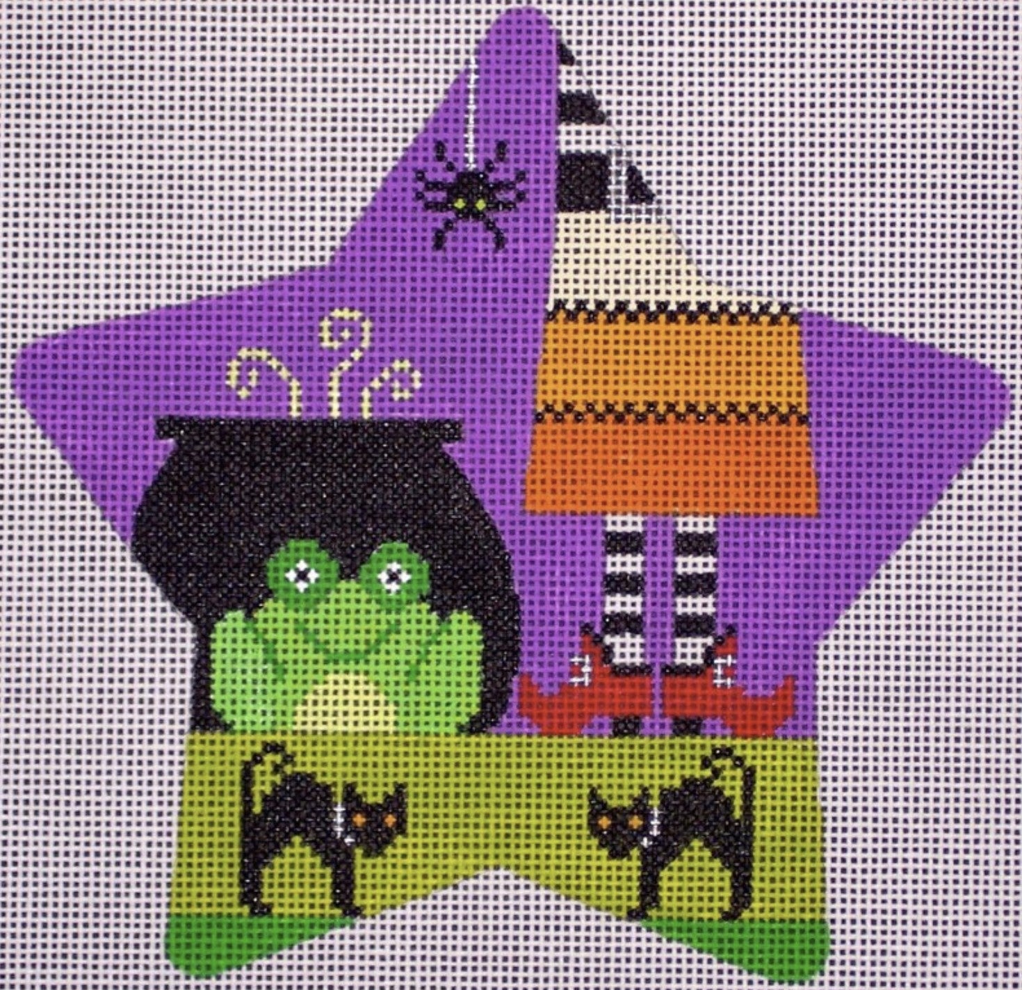 HW137 - Spooky Star - Frog