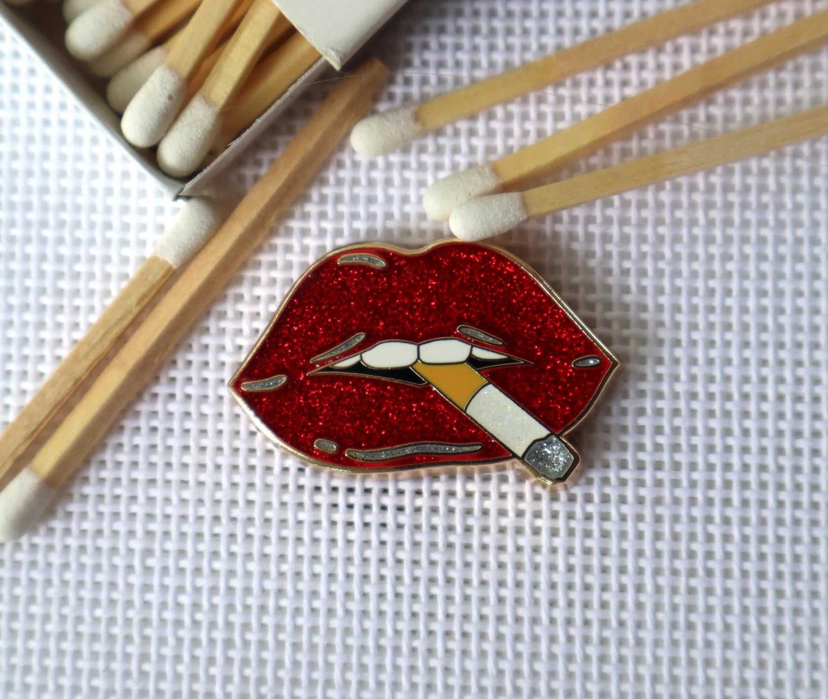 Hot Lips Needle Minder