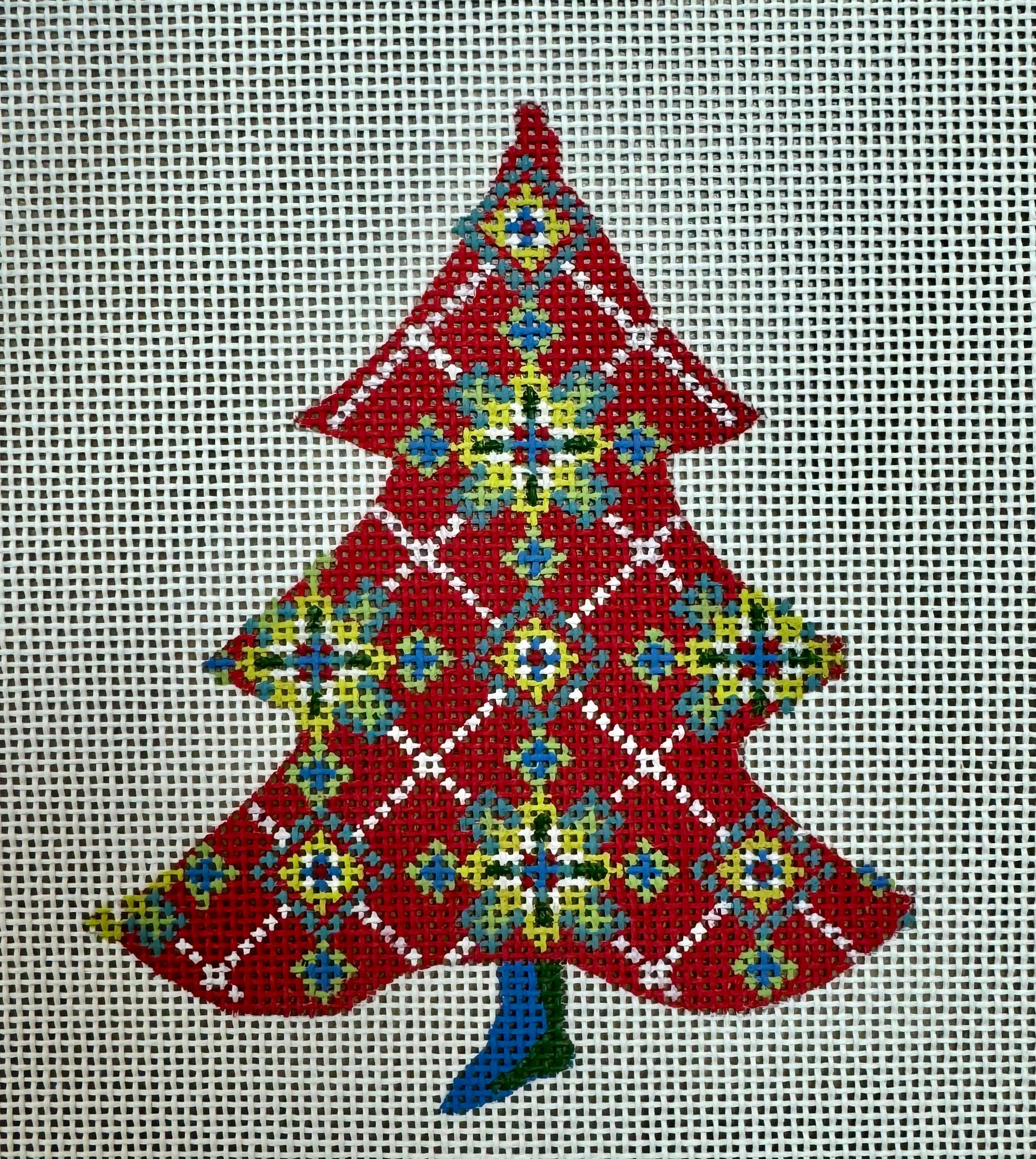 KCNT012-18 Red Scandanavian Snowflake Tree and Stitch Guide