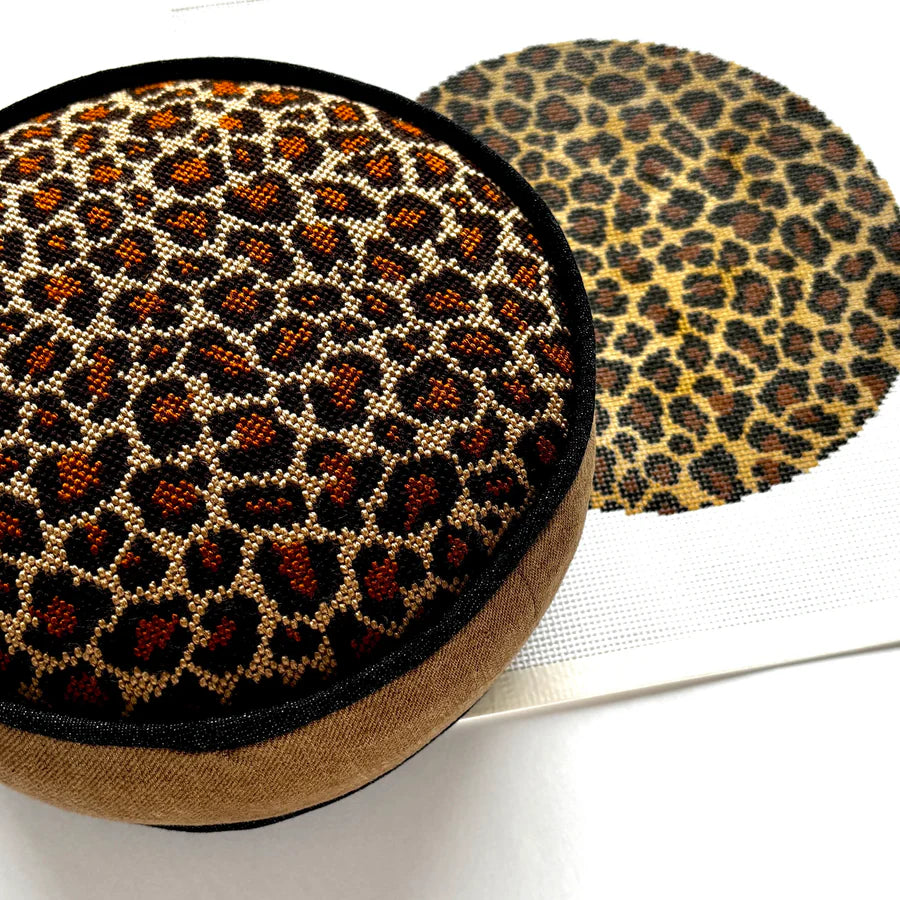 JS-236A - Leopard Pattern 8-Inch Circle Needlepoint Canvas