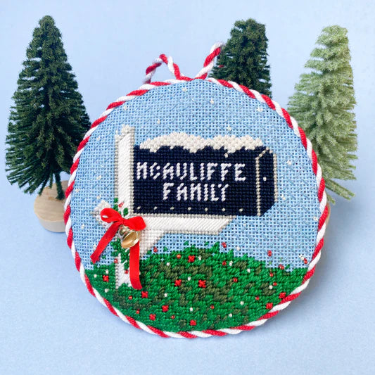 SS047 - Christmas Mailbox with Stitch Guide