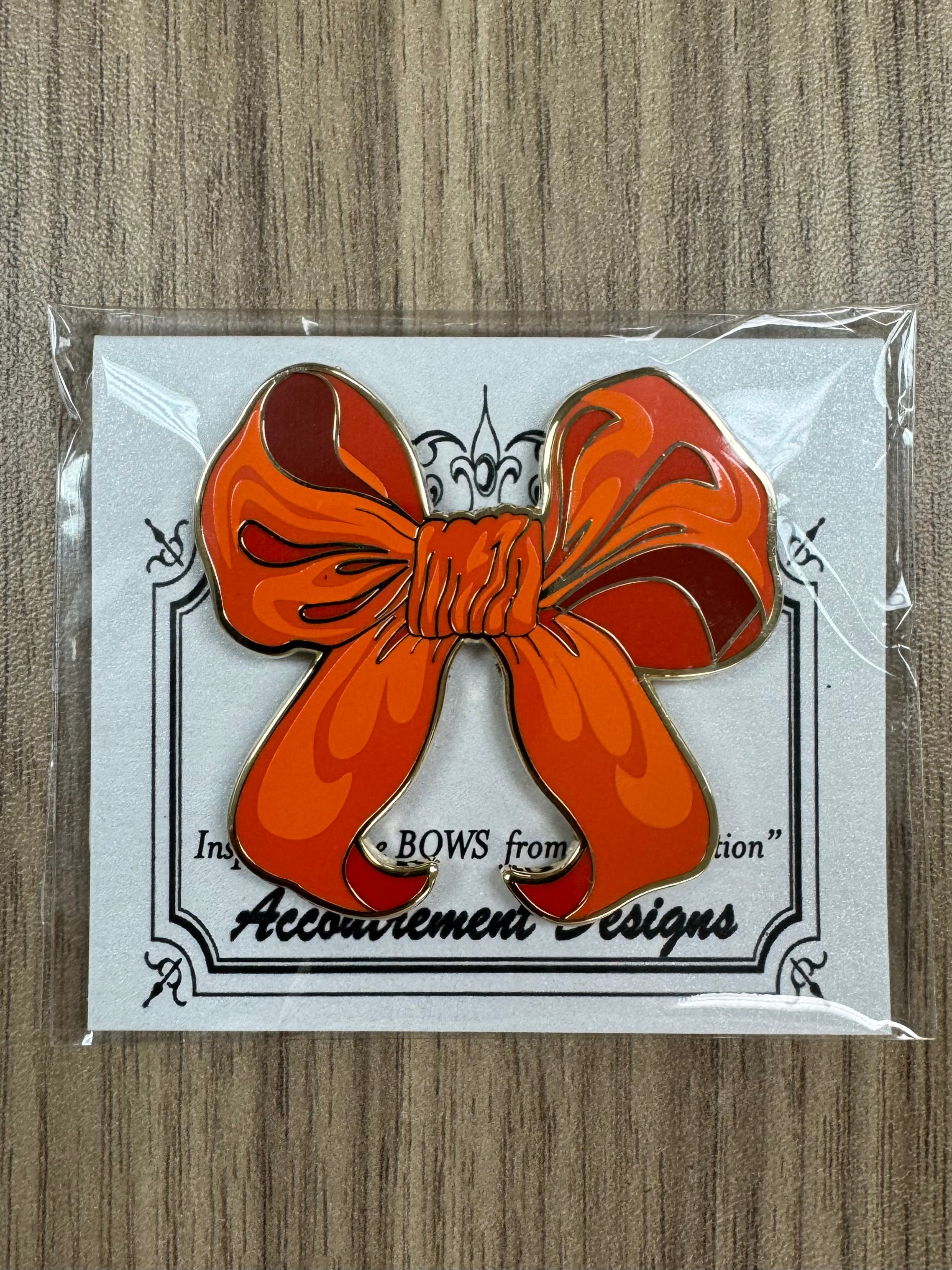 Enamel Bow Needle Minder