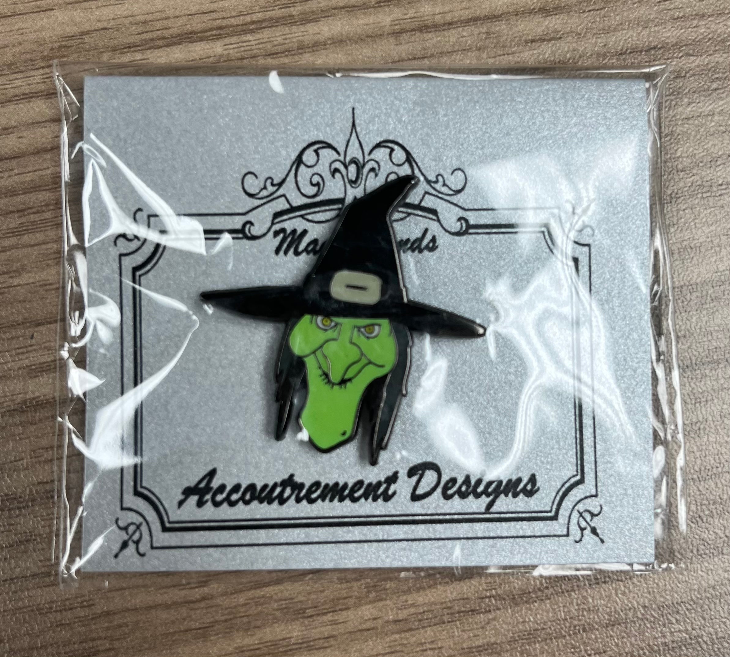 Witch Face Needle Minder