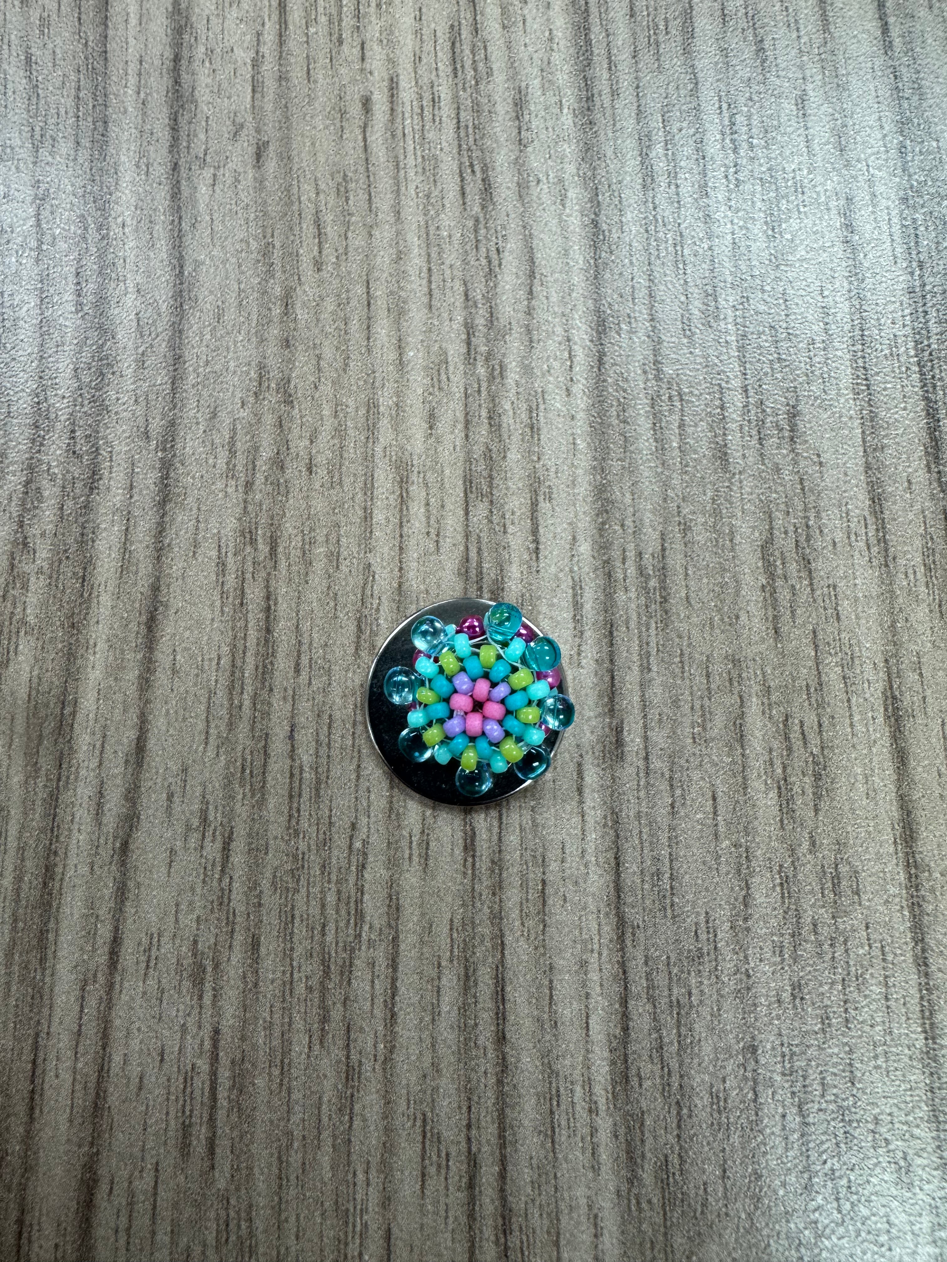 Merry L Mini Beaded Button Needle Minder