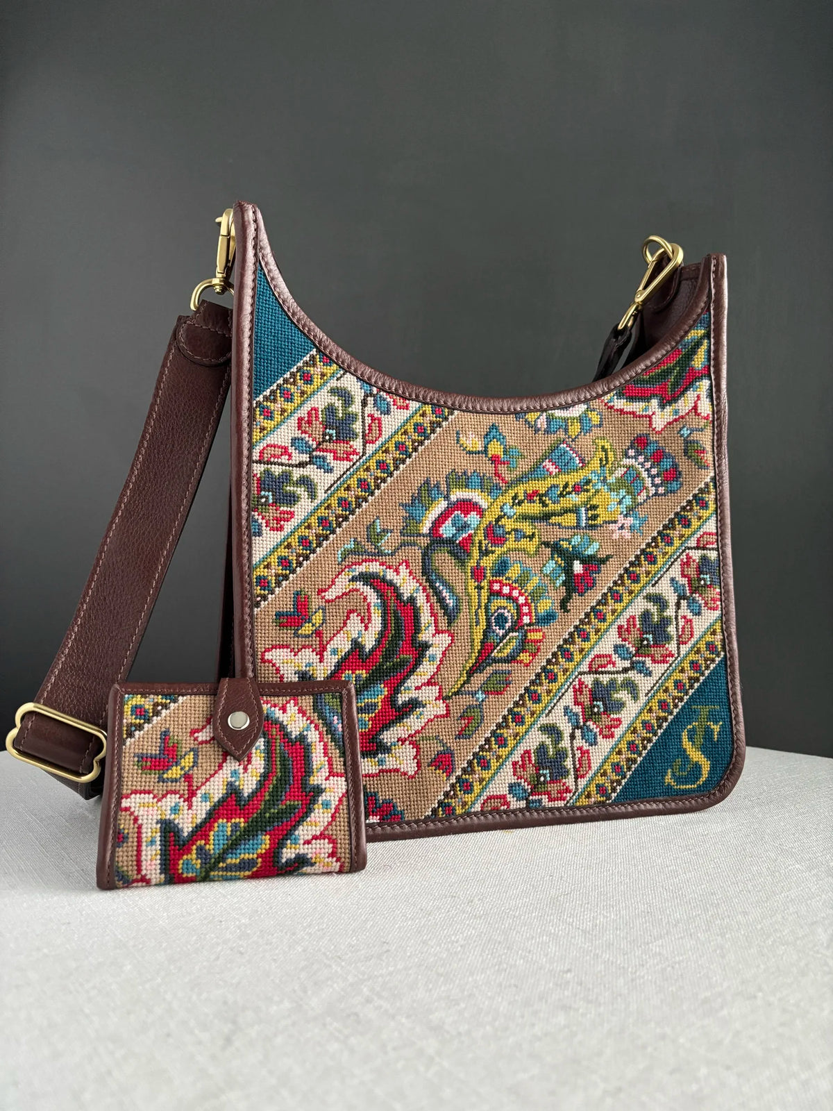 JS-250A - Paisley Purse