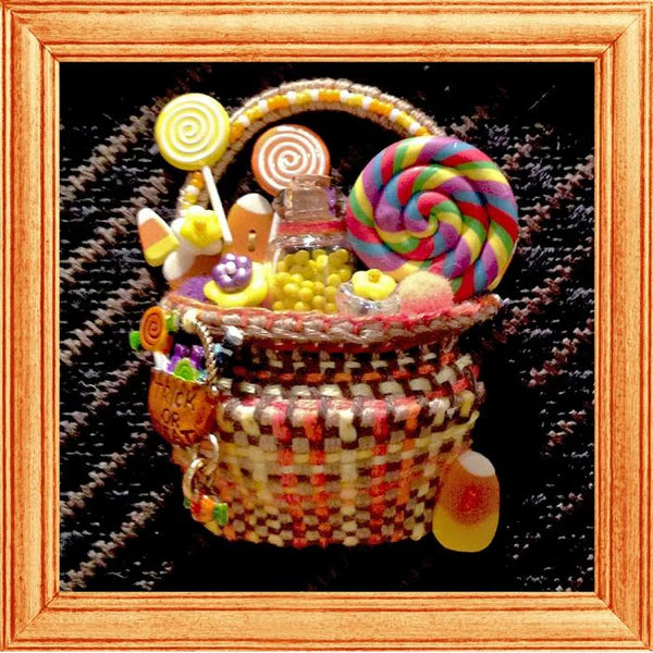 KCB04-18 - Tiny Halloween Treats Basket Kit