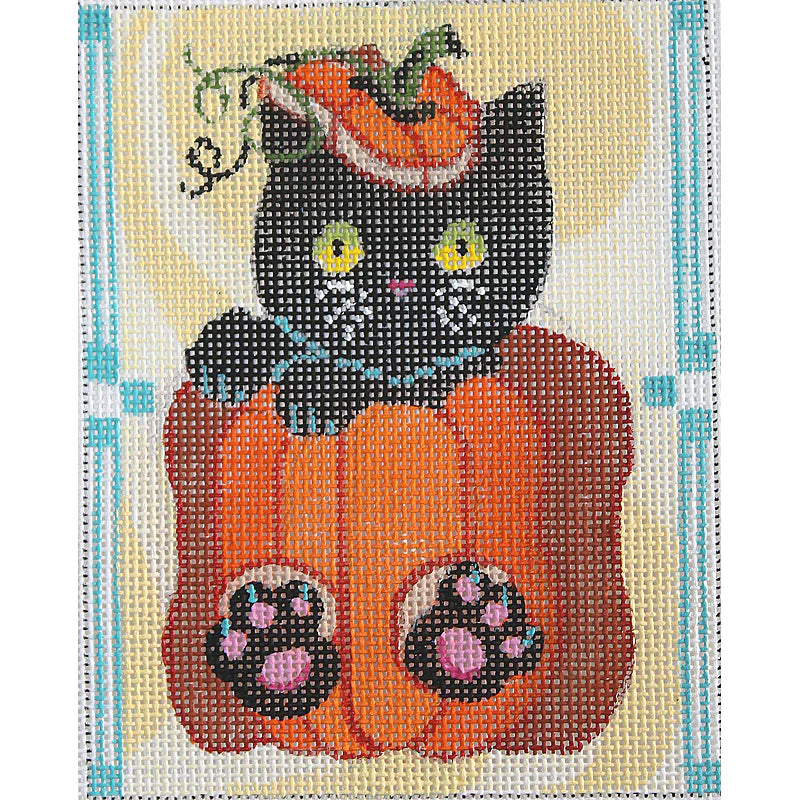 KL455 - Black Cat in Pumpkin