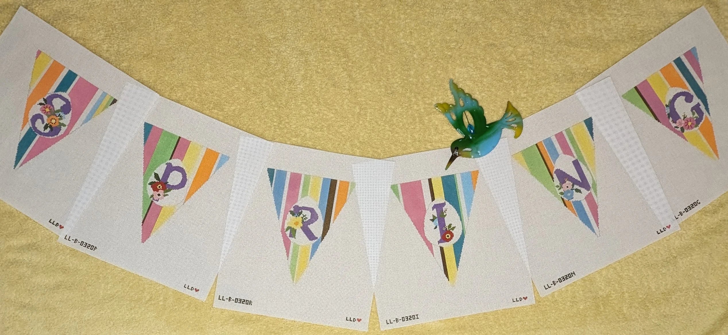 LL-BUN-0320A -  Spring Garland (6 canvases)