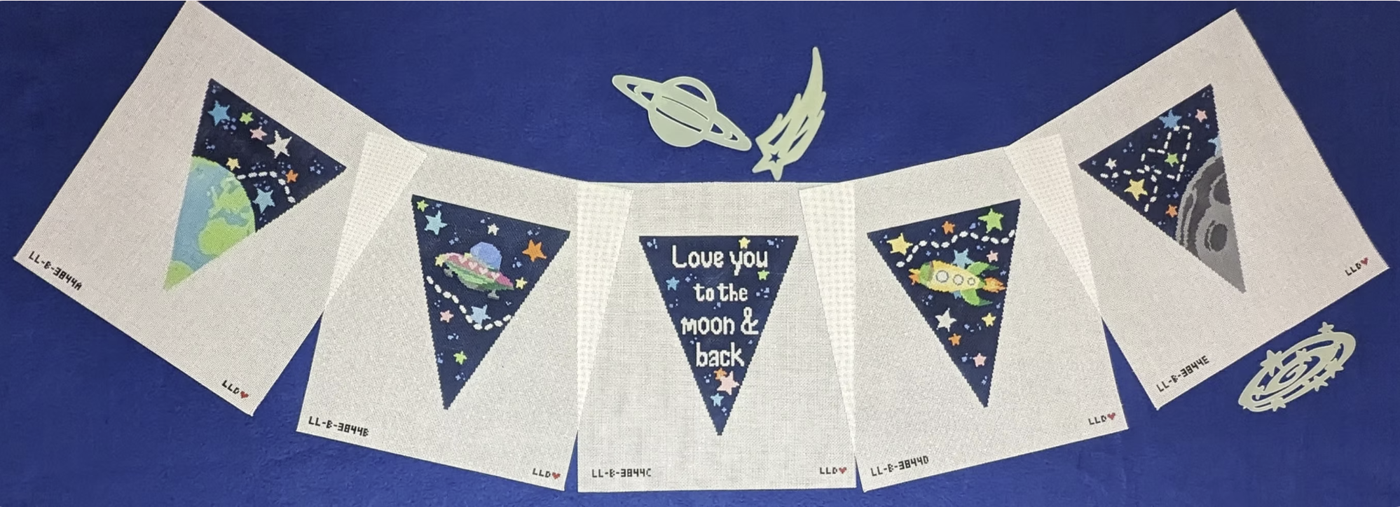 LL-BUN-3844 -  Moon and Back Garland (5 canvases)