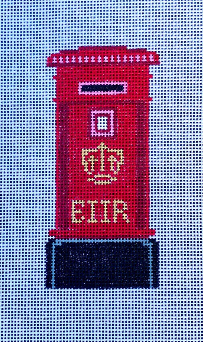 LON-16 - Elizabeth II Post Box