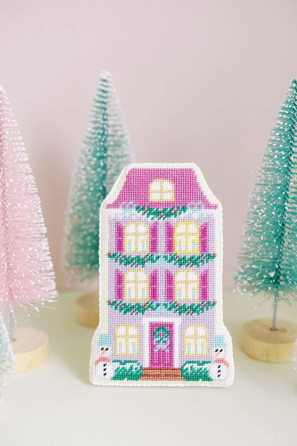 LP96 - Christmas Village Purple Row House